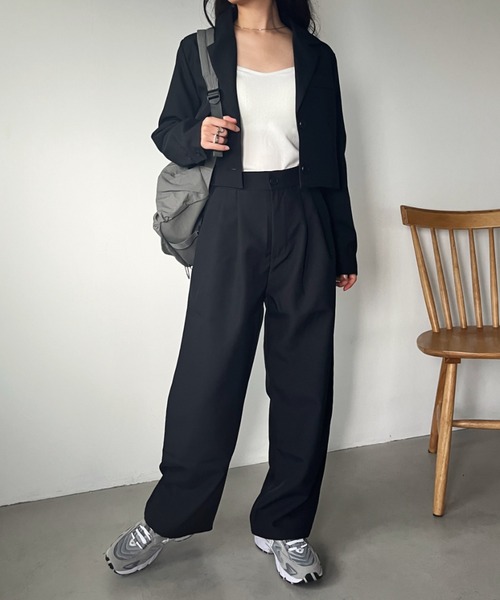 CLEA セットアップ 「2点SET」ショート丈ジャケット+タックストレート