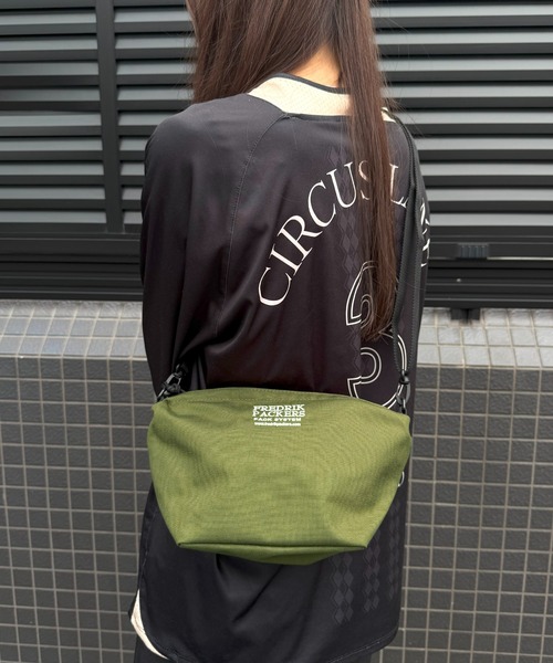 FREDRIK PACKERS（フレドリックパッカーズ） ショルダーバッグ バッグ