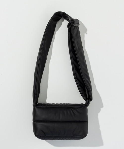 1PIU1UGUALE3 RELAX ショルダーバッグ 1PIU1UGUALE3 RELAX(ウノピゥ