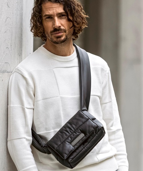 1PIU1UGUALE3 RELAX ショルダーバッグ 1PIU1UGUALE3 RELAX(ウノピゥ