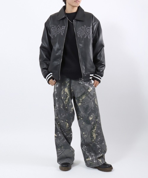 スタジャン グランジテイストなトライバルロゴ刺繍 フェイクレザー