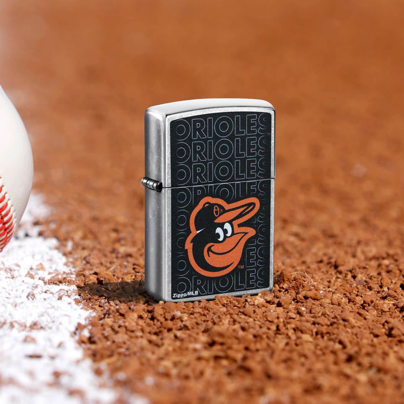 Zippo MLB® Baltimore Orioles™ Logo Design Street Chrome Windproof