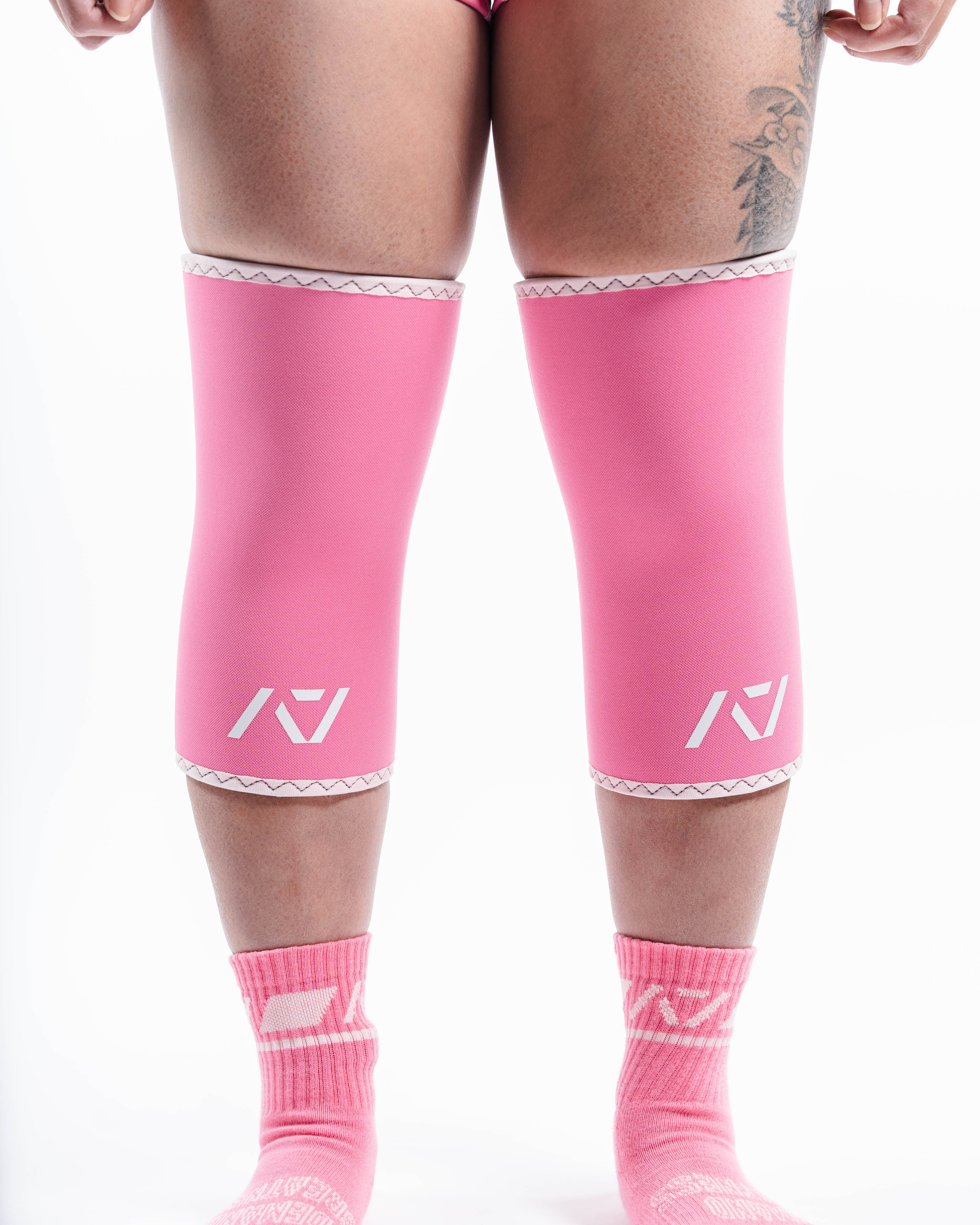Hourglass Knee Sleeves – A7