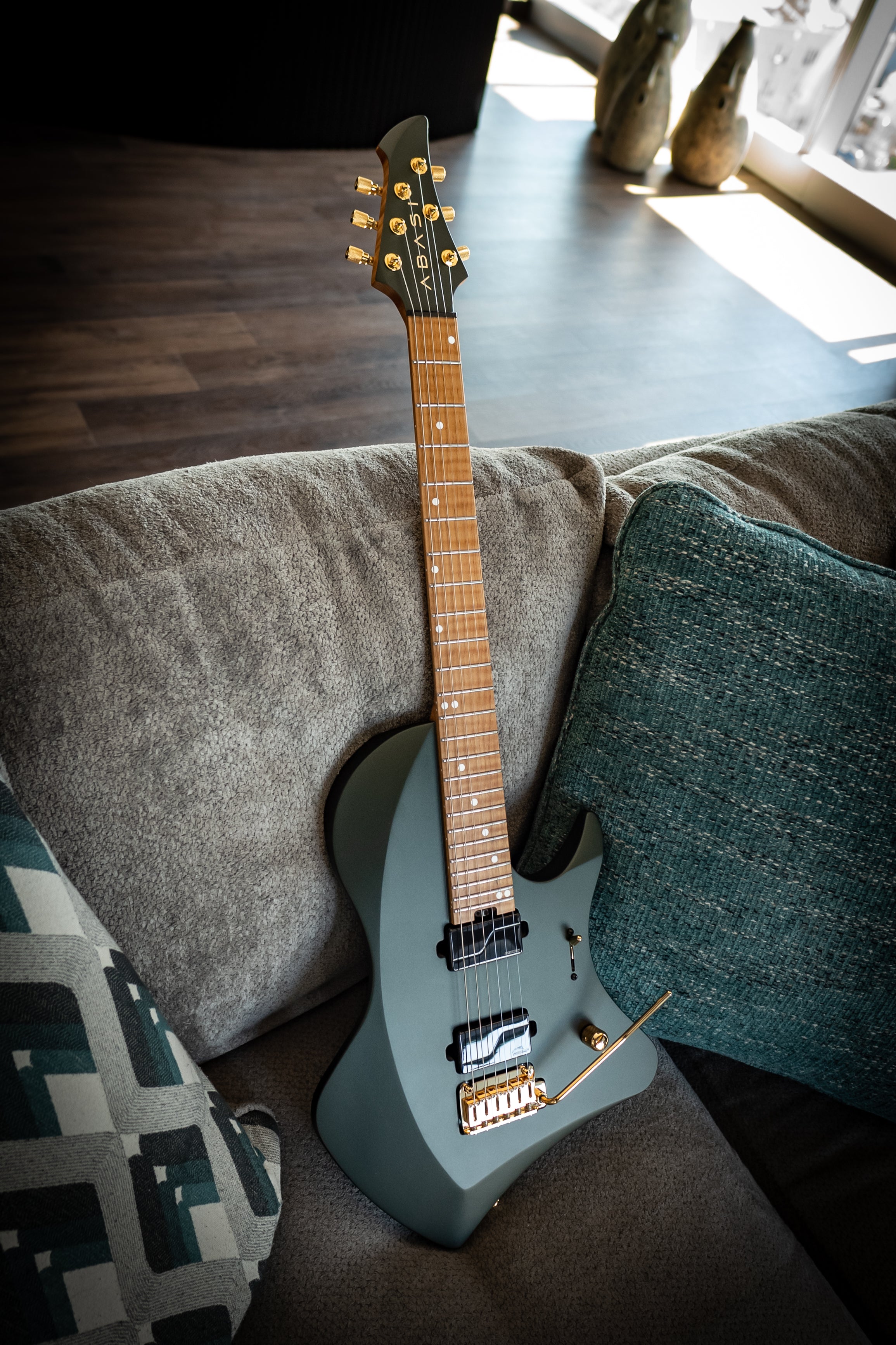 LARADA 6 // Master Series // Bell Garden Green - Abasi Concepts LLC