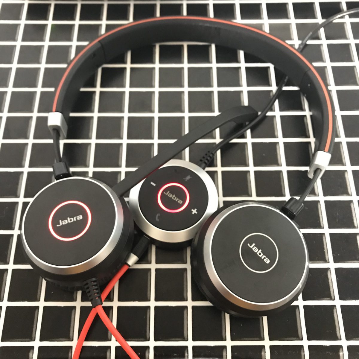 実機レビュー】Jabra Evolve 40 Stereoを徹底検証｜在宅勤務・Web会議