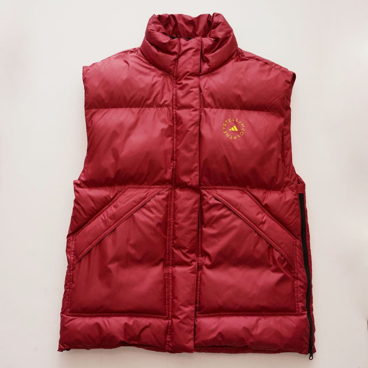 アディダス ステラマッカートニー バーガンディ 中わたジレ ADIDAS