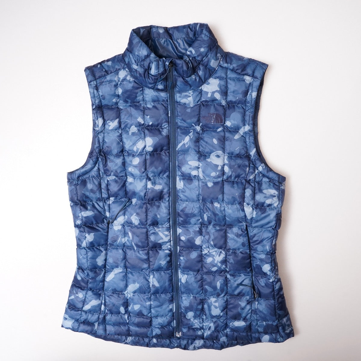 ノースフェイス ブルー ネイビー 迷彩柄 サーモボール エコ ベスト