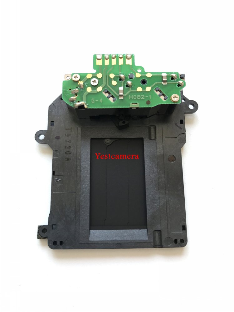 オリジナルシャッターユニット用のブレードとニコン D5000 デジタル