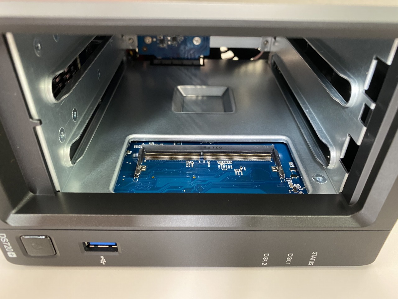 Synology DS720+ 初期設定～メモリ増設（16GB載るのか！？ | 無駄でも