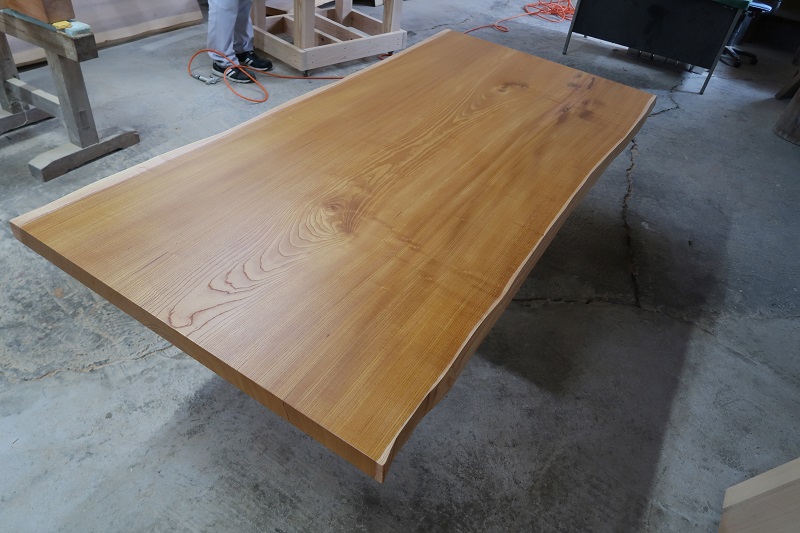 総ケヤキに艶消しウレタン塗装 | あきたの材木屋あきたの材木屋