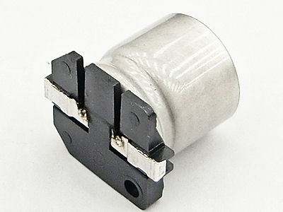 チップ電解コンデンサー 470μF25V85℃ ニチコンUG: 受動部品 秋月電子