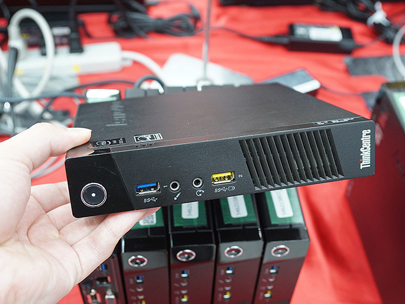 Core i7搭載でも片手で持てるミニPC「ThinkCentre M Tiny」が22,800円