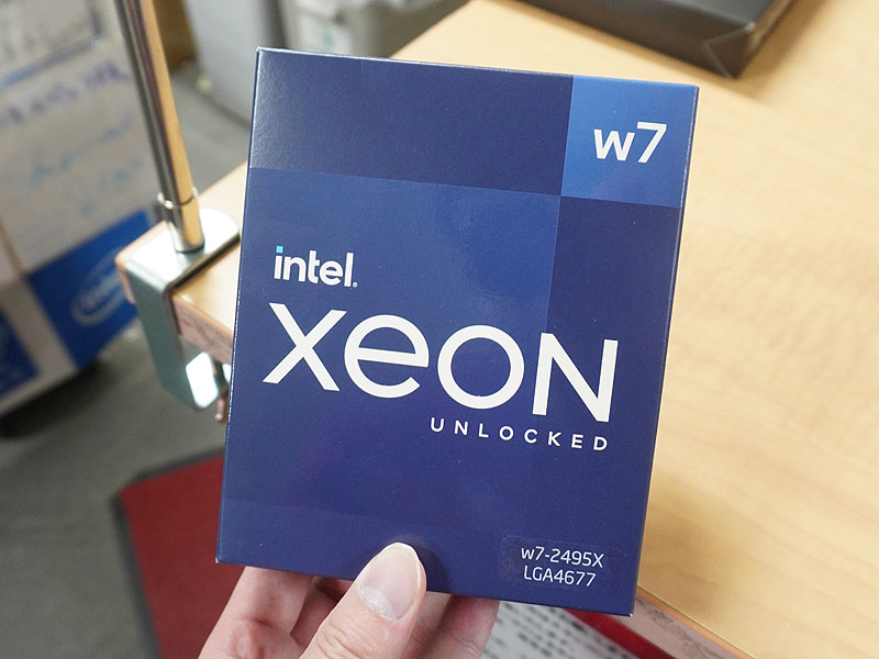 24コア/48スレッドの「Xeon w7-2495X」が店頭入荷、価格は38万円以上
