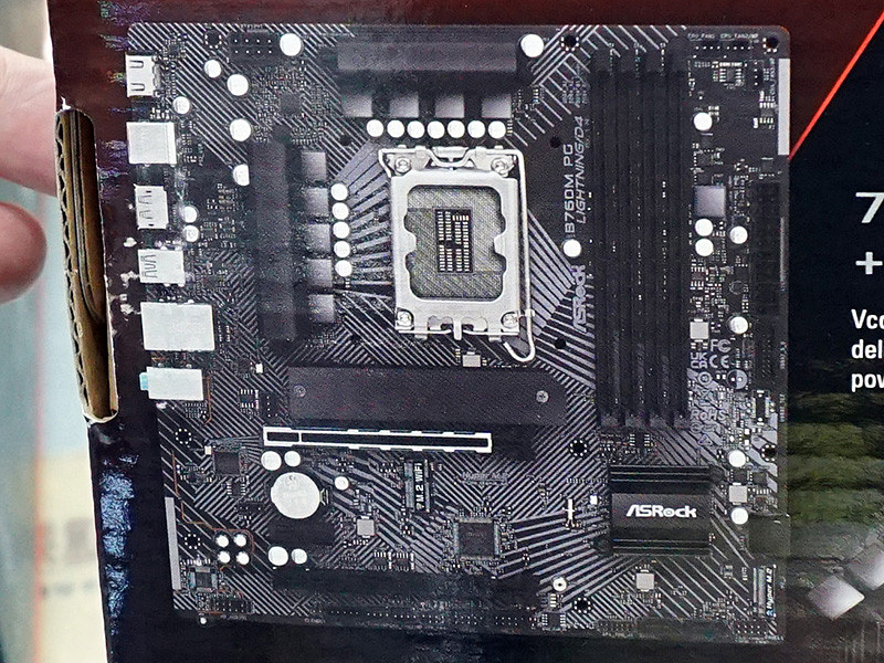 ASRockのmicroATXマザー「B760M PG Lightning/D4」が入荷 - AKIBA PC