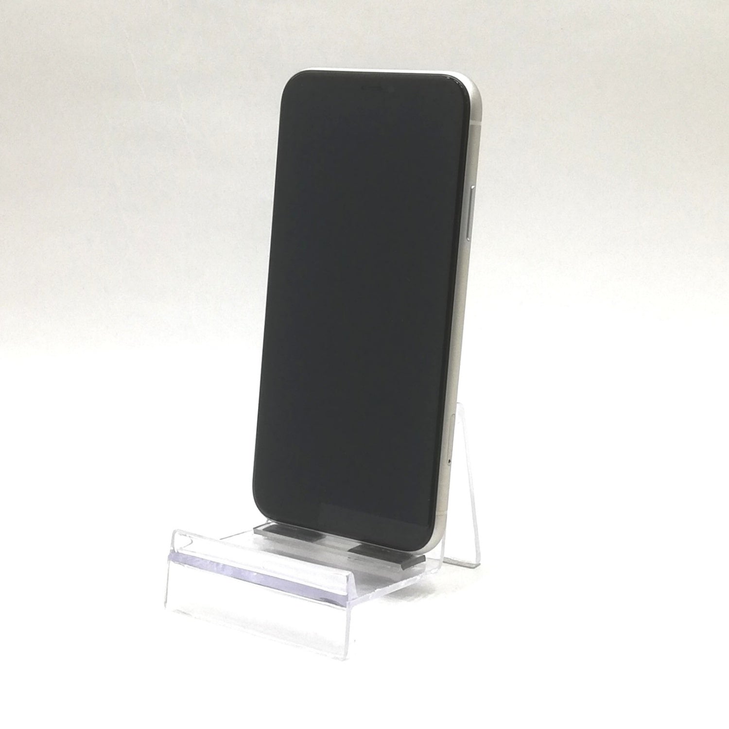 iPhone 中古 販売】iPhone 11 / 2019 / 64GB / ホワイト / docomo版SIM