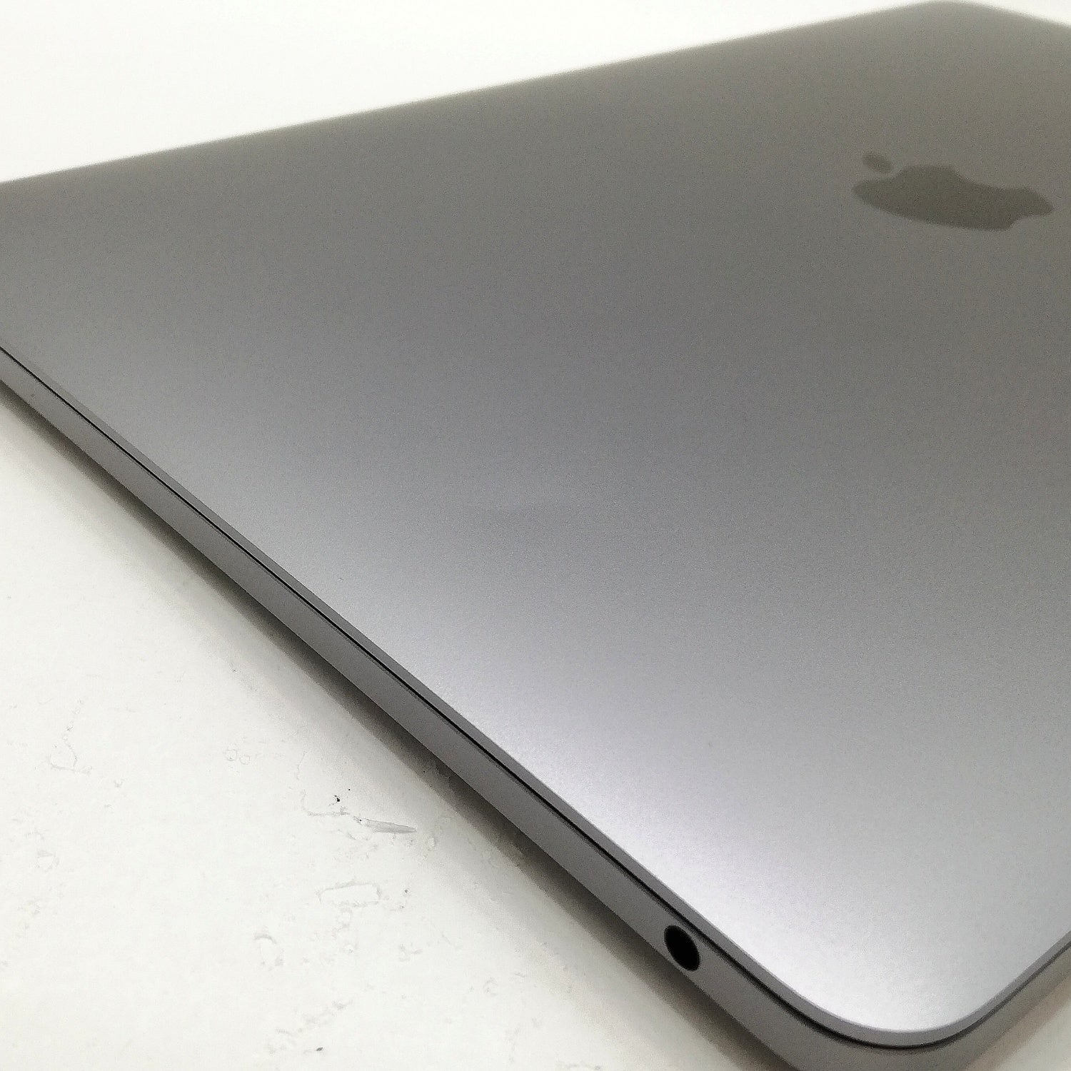 MacBook 中古 販売】MacBook Pro M2 / 13インチ / 2022 / 16GB / 256GB