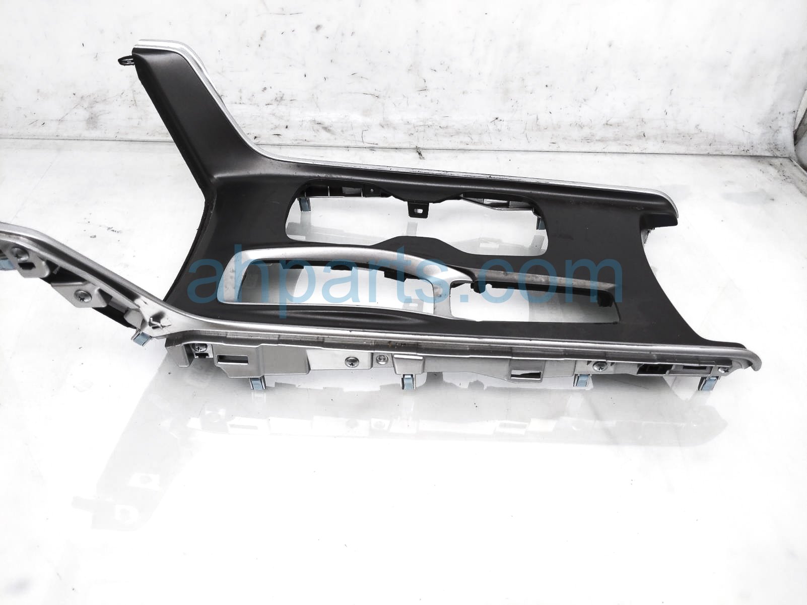 Sold 2018 Honda Accord Console Shifter Trim Bezel - Blk 77298-TVA