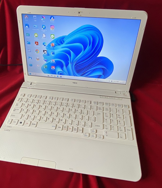 美品】NEC LaVie LS450/J 15.6型 (Core i7/SSD512GB/16GB/Webカメラ