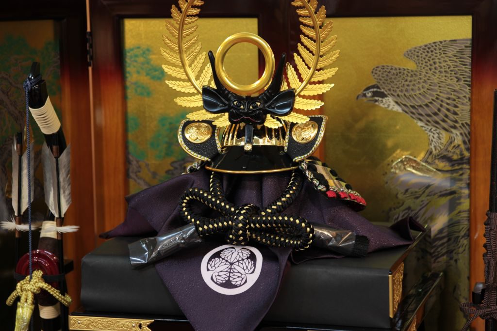 徳川家康 兜飾り 松鷹屏風 五月人形 | 味岡人形ショッピング