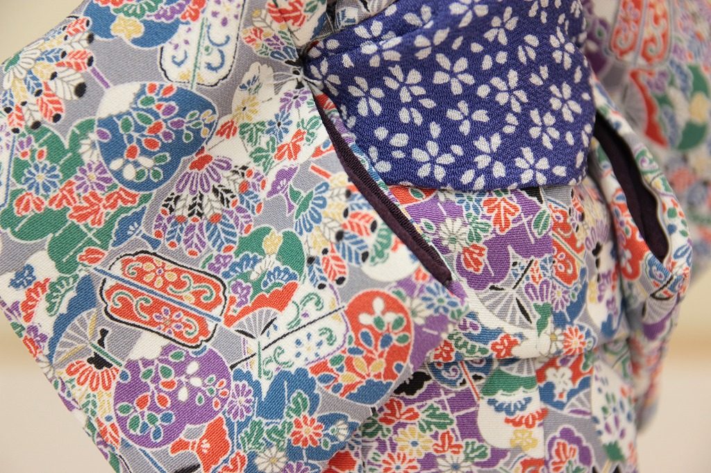 市松人形 味岡映水作 ミニ5号 約26センチ 正絹衣装 絹毛 かわいい