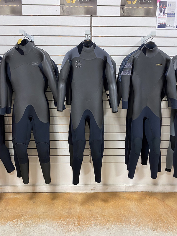 セミドライスーツのバックジップに種類があるって知ってましたか