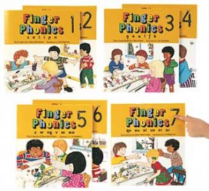 Jolly Phonics Finger Phonics1〜7 Finger Phonics Books: In Print Letters (1-7): Lloyd, Sue, Wernham