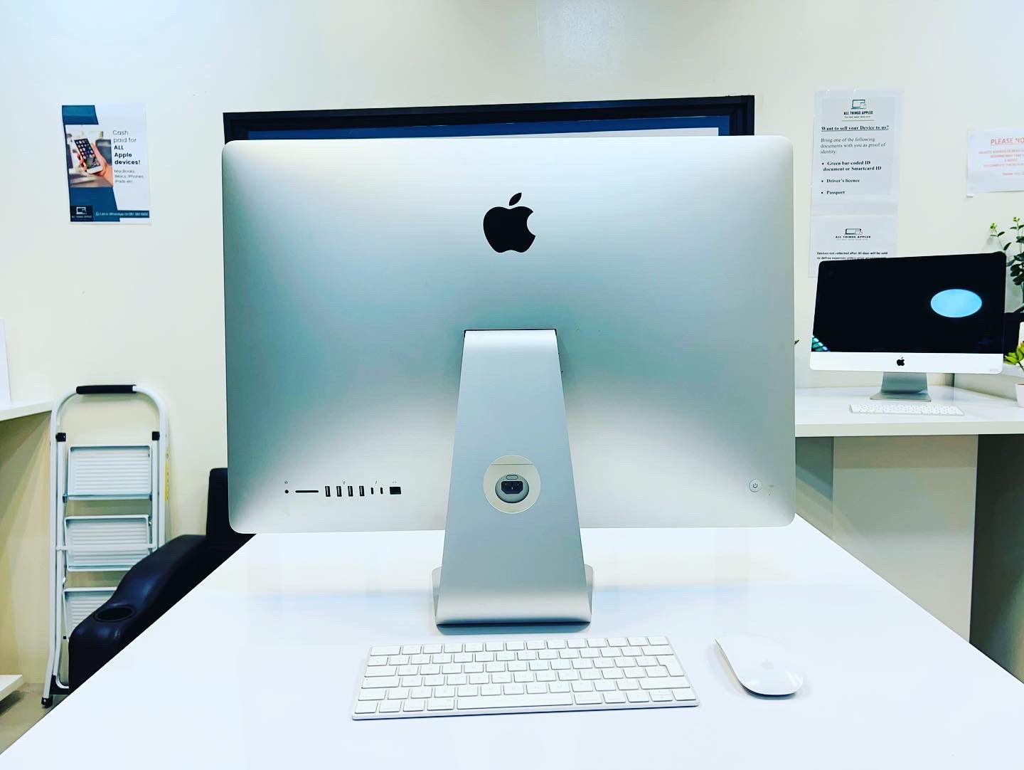 iMac (Retina 5K, 27-inch, 2017) 8GB| 2TB Fusion Drive|8GB Radeon