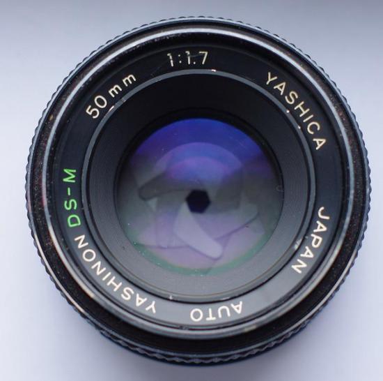The Yashica Yashinon DS-M 50 mm f/ 1.7 Lens. Specs. MTF Charts