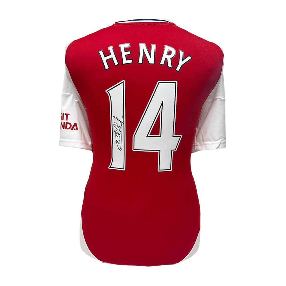 ティエリ・アンリがアーセナル 14 のユニフォームにサイン