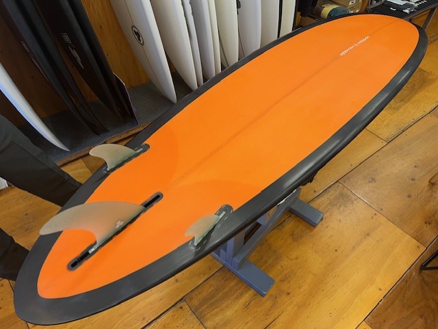 NEWボード【CI MID・CI FISH】と 台風くずれの熱帯低気圧接近