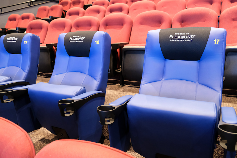 日本初導入。音の振動を“感じる”プレミアムシートがユナイテッド