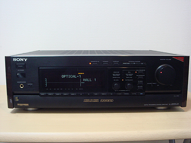 TA-E2000ESD AVコントロールアンプ (Sony) 1992年 | 古いハードに囲ま