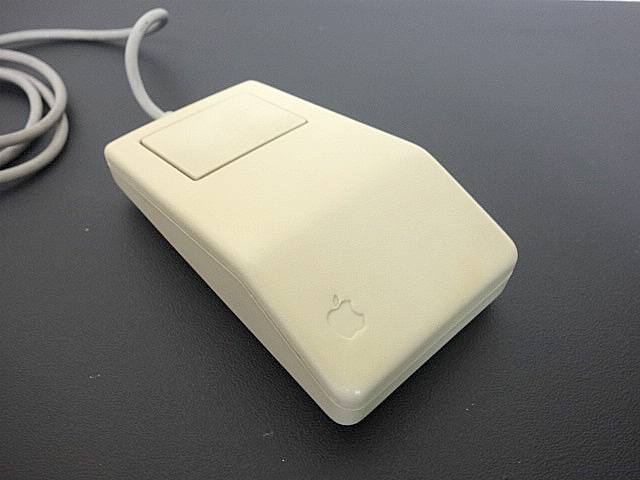 80-90年代のApple Mouse | 古いハードに囲まれて since2011
