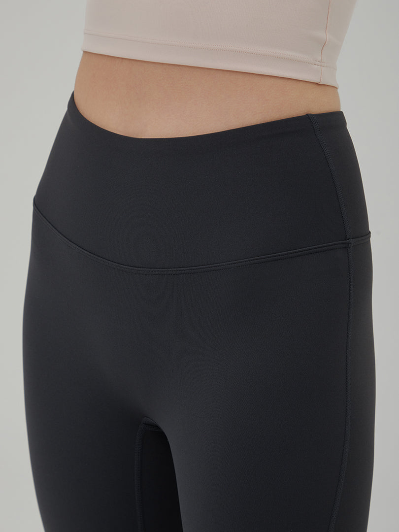 Airywin シャロン フレアレギンス (ベージュ＆ブラウン) | andar JAPAN