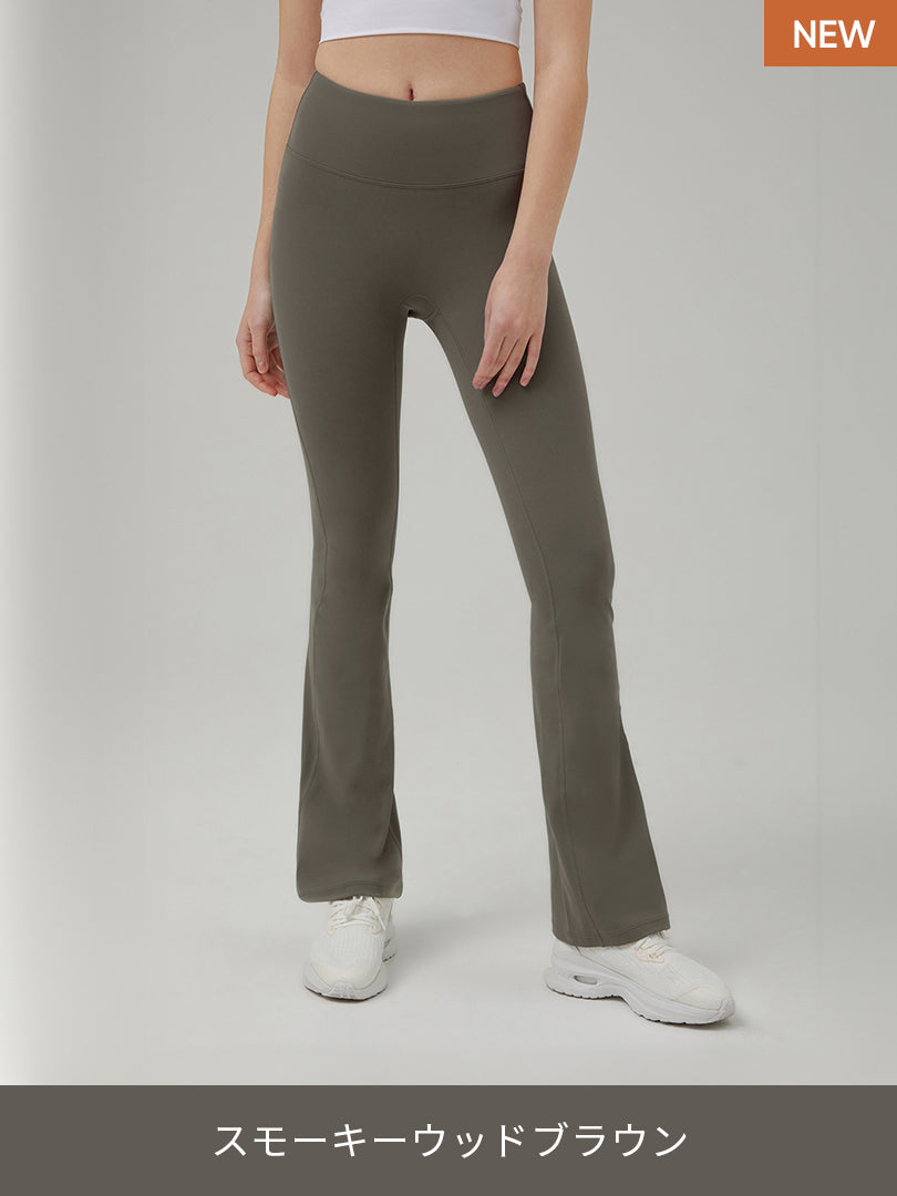 Airywin シャロン フレアレギンス (ベージュ＆ブラウン) | andar JAPAN