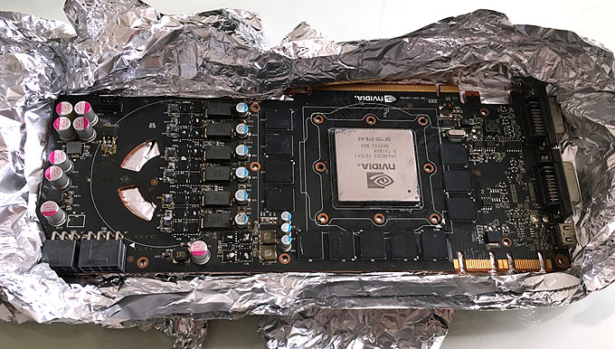 故障したグラフィックボードをオーブンで焼いて修理・直す「焼きグラボ」