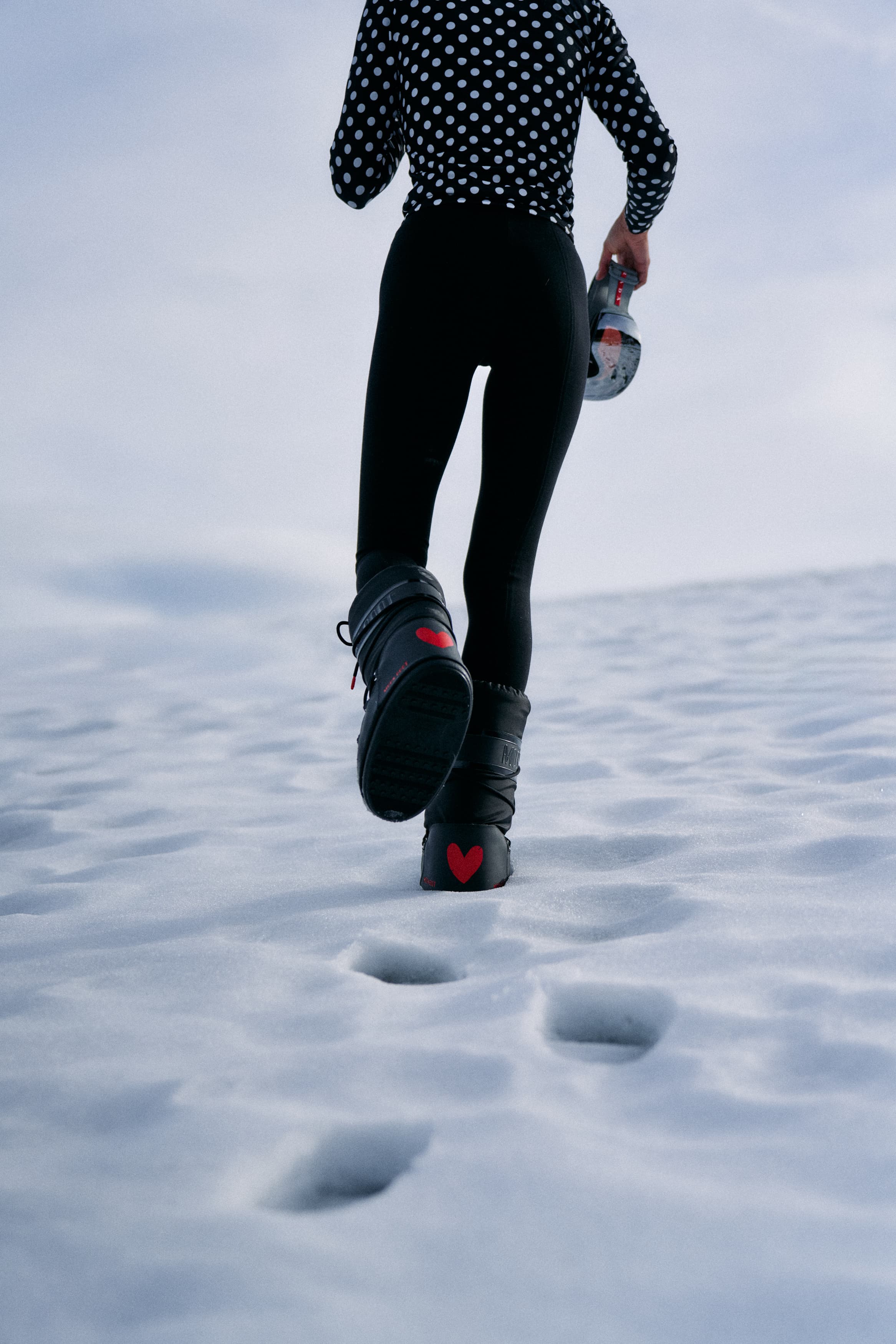 Moon Boot Icon 'Heart' in Black – anitahass.com