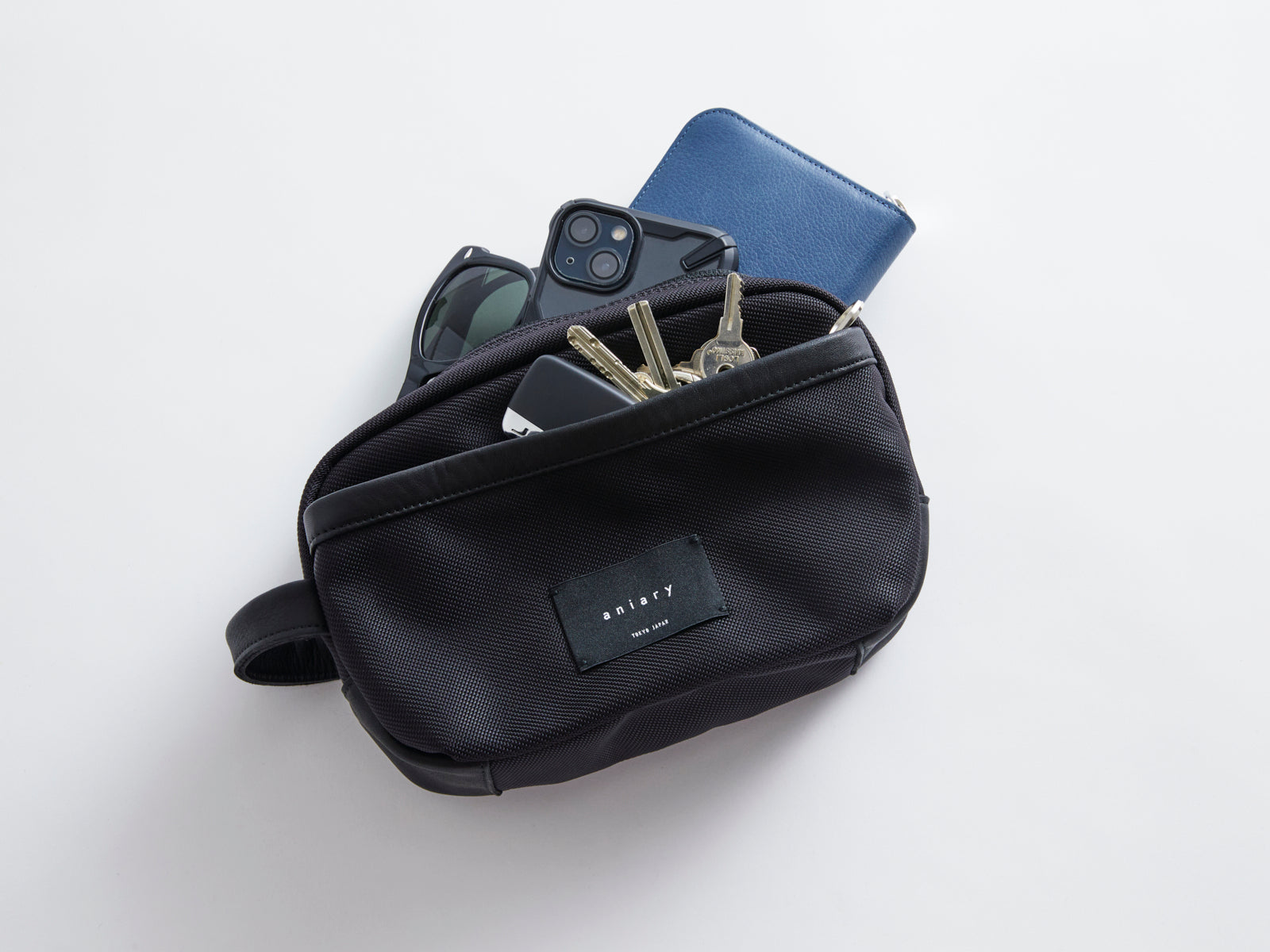 70-08000 ポーチ | aniary（アニアリ） OFFICIAL WEB STORE [メーカー