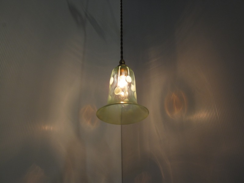 1920年代に作られたイギリスのアンティークランプシェード