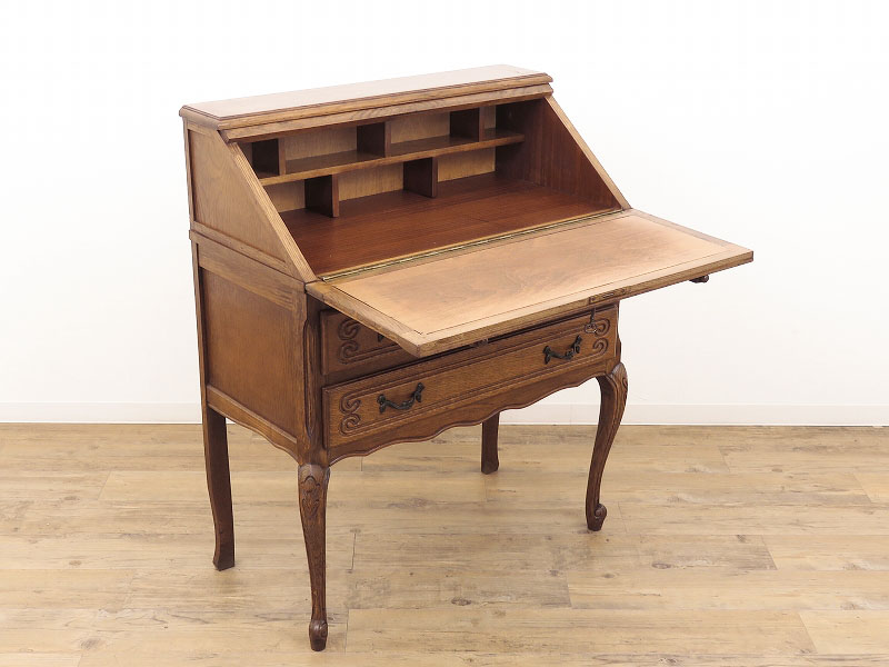 使いやすい大きさのネコ脚ライティングビューロー フランスの