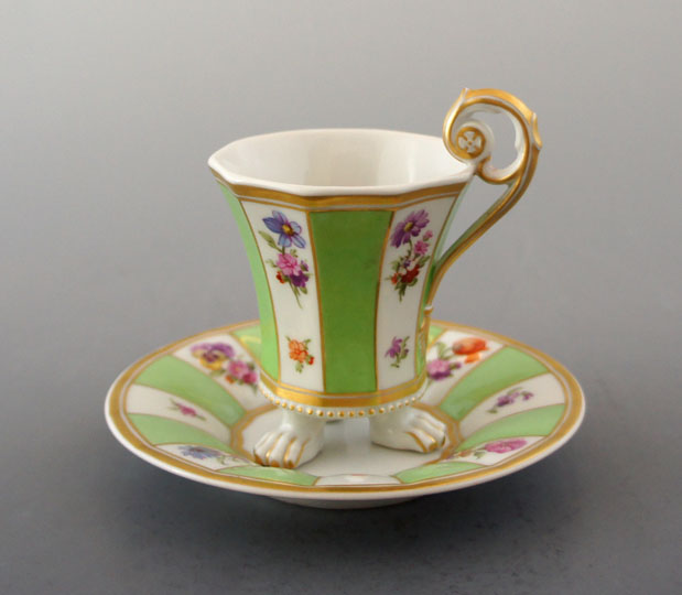 KPMベルリン「KPM窯 脚付デミタスカップ＆ソーサー」《アンティック