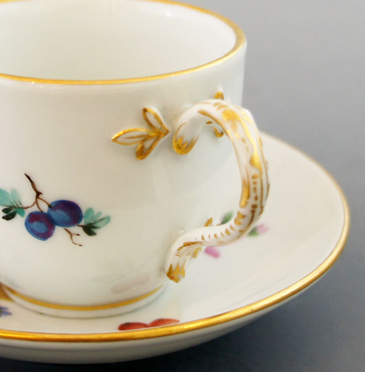 マイセン「フルーツ文カップ＆ソーサー」《アンティックかとう》