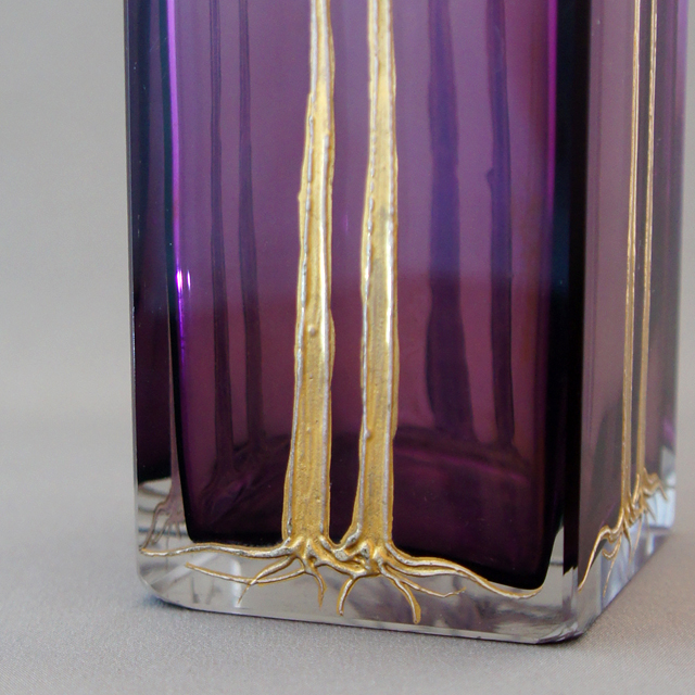 モーゼル「葉文様 紫ガラス 角型花瓶」《アンティックかとう》