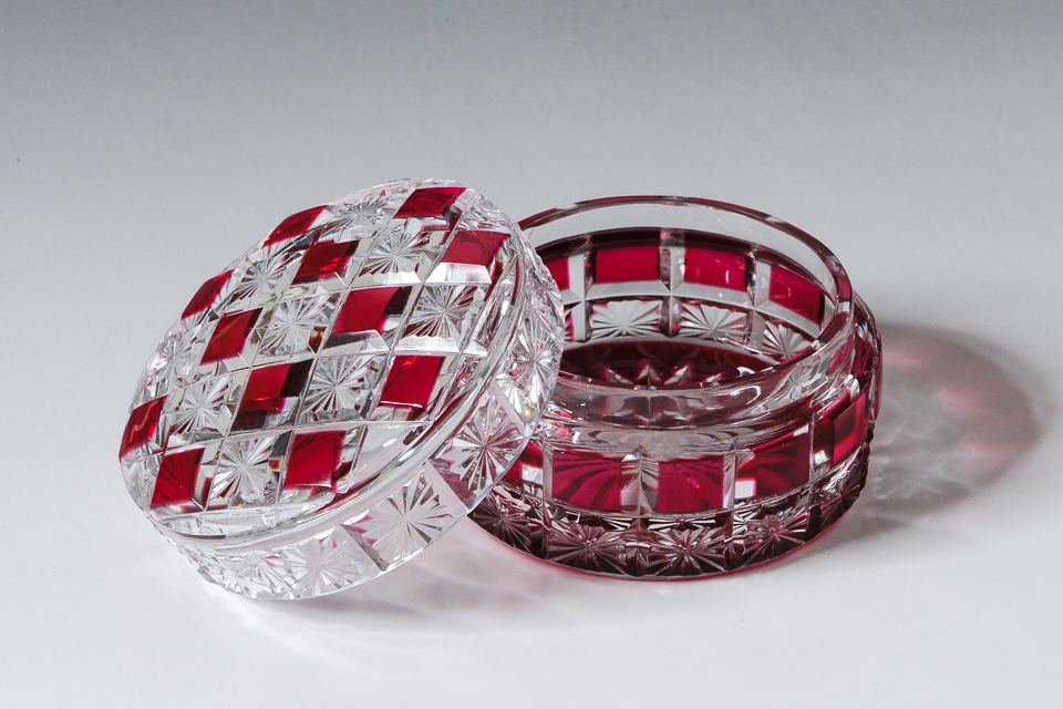 オールドバカラ「ローズダイヤモンドカット パウダーボックス（大