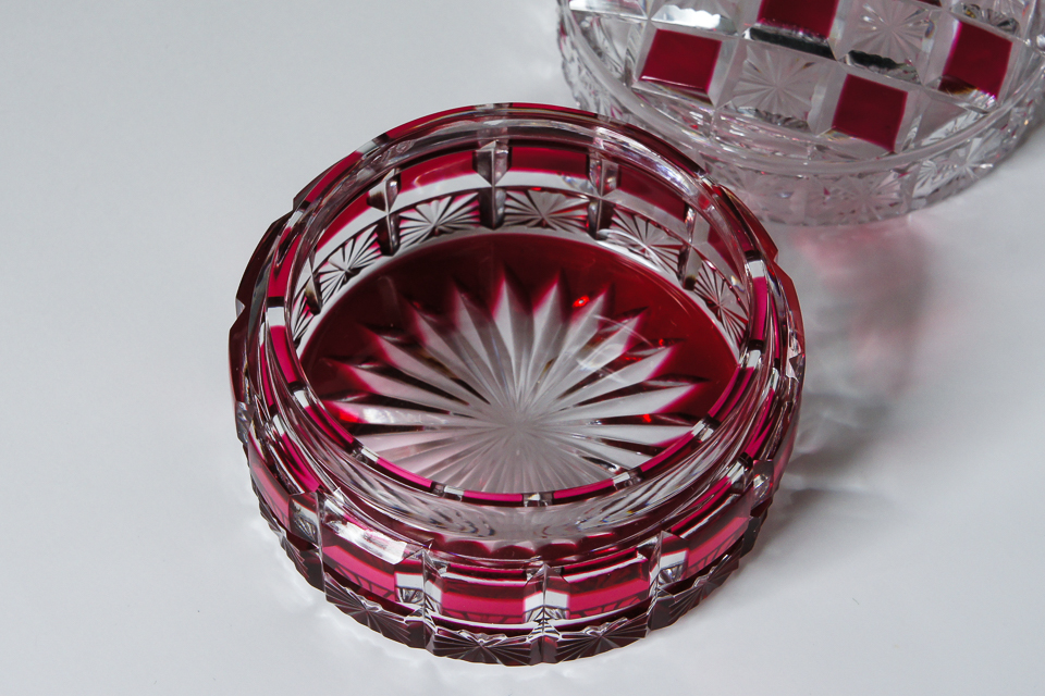 オールドバカラ「ローズダイヤモンドカット パウダーボックス（大