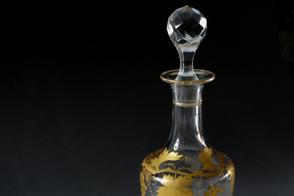 オールドバカラ「葡萄文リキュールボトル」《アンティックかとう》