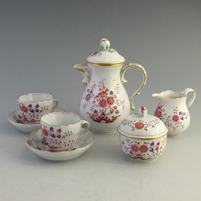 マイセン「花文様 ティーセット（ポット＆シュガー＆ミルク＋カップ2客