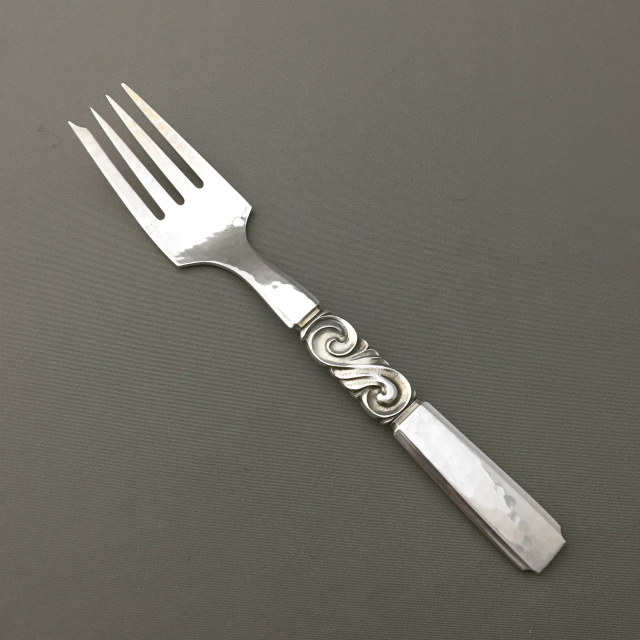 ジョージ・ジェンセン「”Scroll” サラダフォーク 長さ16cm