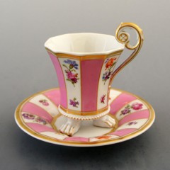 KPMベルリン「KPM窯 脚付デミタスカップ＆ソーサー」《アンティック