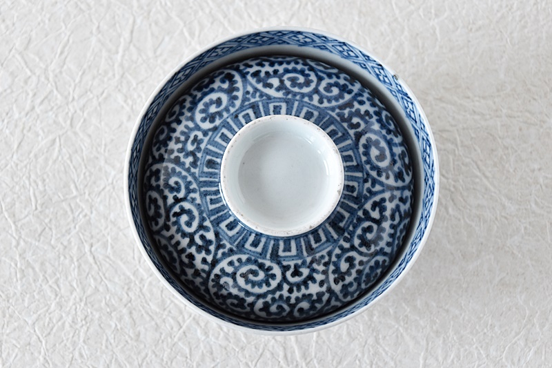 古伊万里 染付 蛸唐草 蓋付茶碗 奈良茶碗 煮物椀 - 生活骨董と古布の